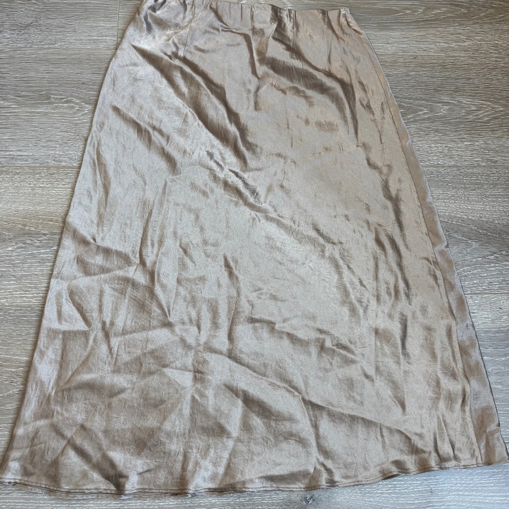 Aritizia Babaton Slip Satin Midi Skirt - gold/size 6